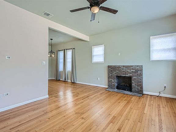 5th image of 1410 W Magnolia Ave