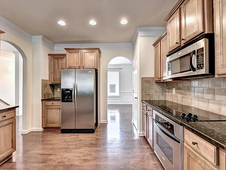 6067 Cameron Pointe — Photo 3