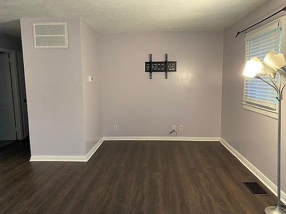 4th image of 8353 Harrison Dr