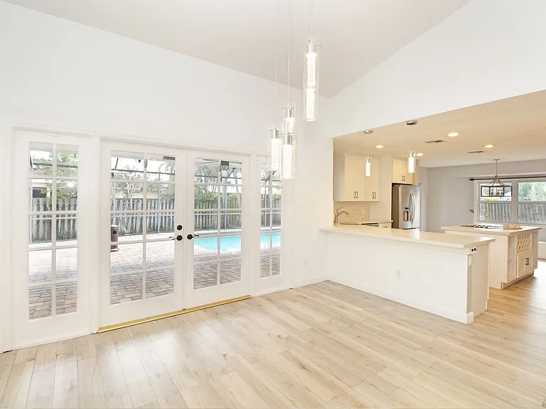 896 Rose Ct — Photo 60