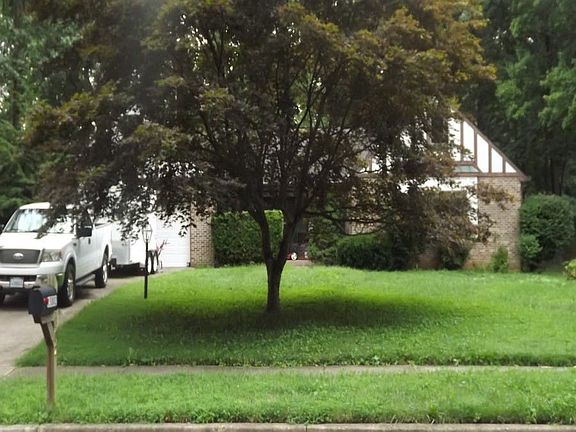 2nd image of 15802 Wendy Ct