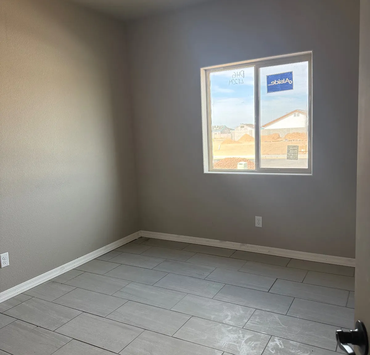 4 bed, 2.0 bath, $2,000 — Photo 4