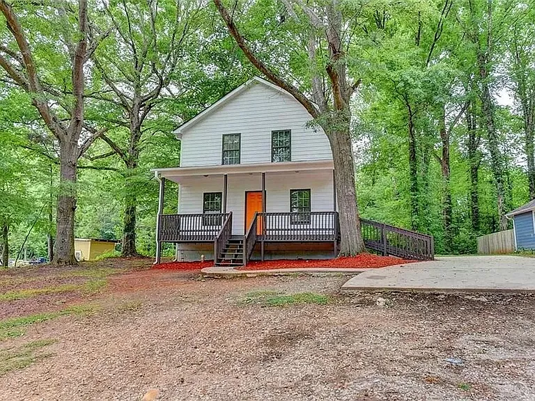 506 McWilliams Rd SE — Photo 1