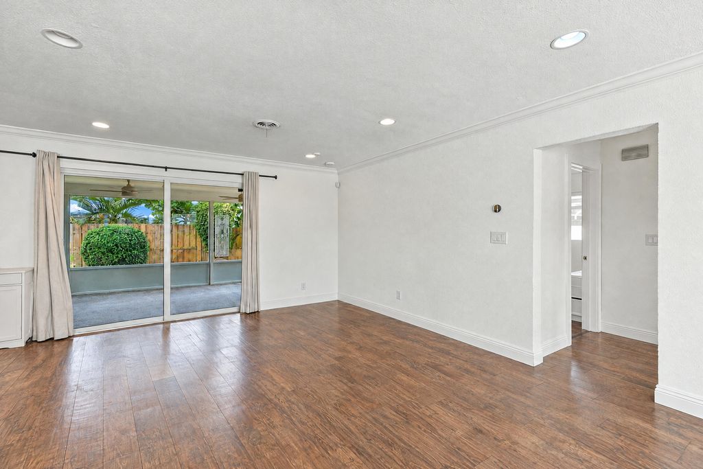 612 NE 24th Avenue, photo 9