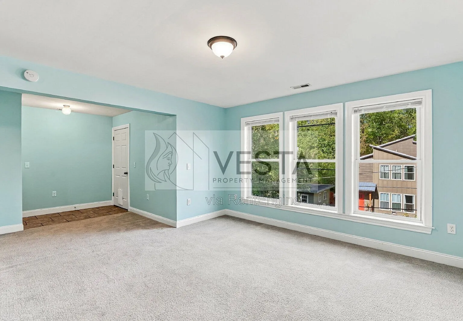 3 bed, 2.0 bath, 1600 sqft, $1,795 — Photo 2