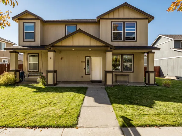1453 NE 4th St, Redmond, OR 97756