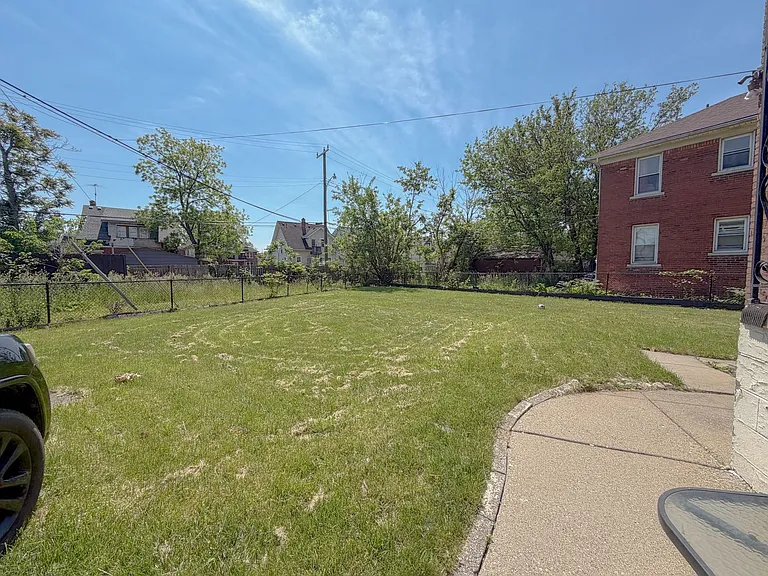 9392 Woodside St — Photo 19