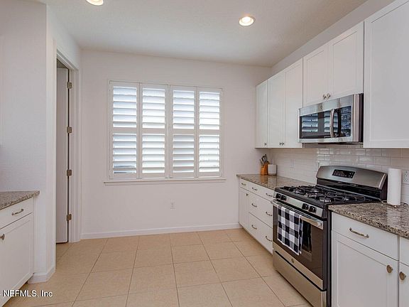5th image of 1386 RED CLOVER Lane