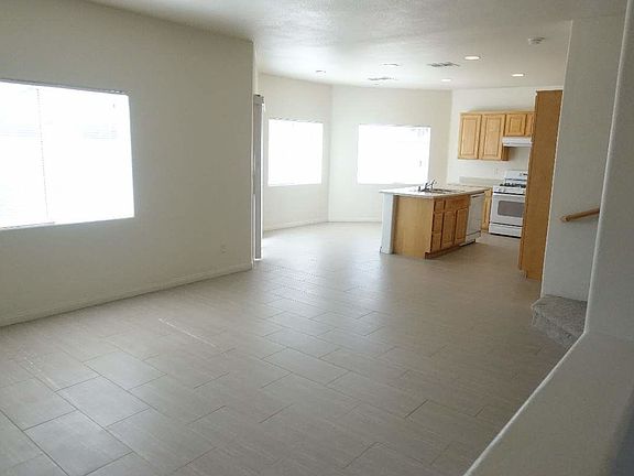 3rd image of 2729 La Pradera Ct