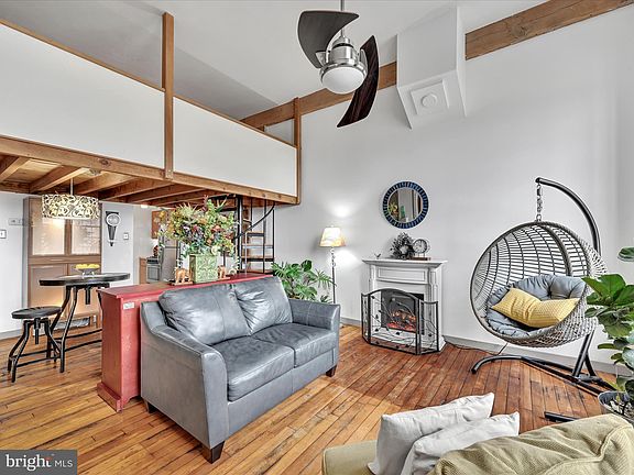 5th image of 50 N Pine St APT 202