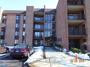 6212 Delaire Landing Rd #212, Philadelphia, PA 19114