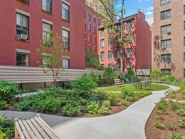 54 E 8th St APT 4D, Manhattan, NY 10003