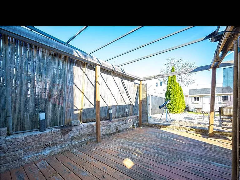 35 Edwards St — Photo 5