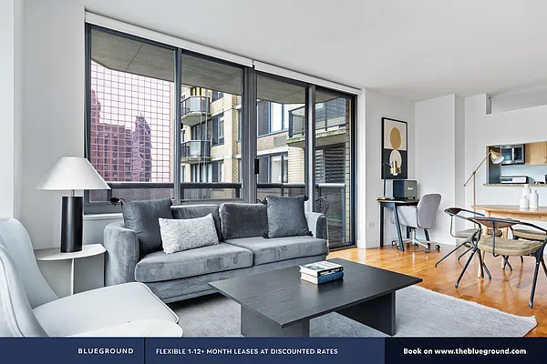 Rented by The Blueground | media 32