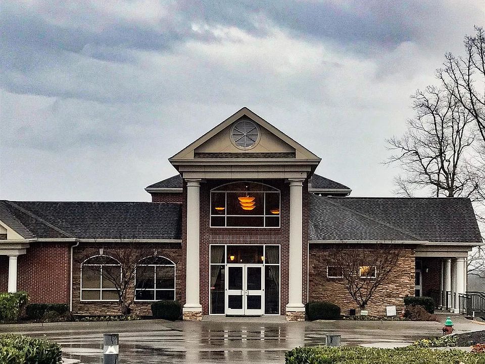 2nd image of 622 Five Oaks Blvd