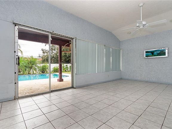 4th image of 7710 Sun Vista Way