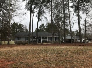 891 Ozora Rd, Lawrenceville, GA 30045