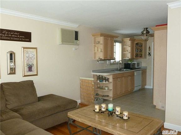 2nd image of 43 Tameling Ave
