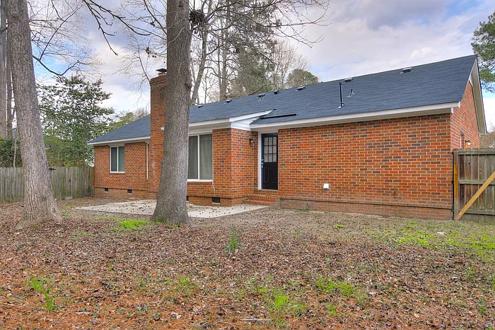 357 Forest Ct — Photo 16