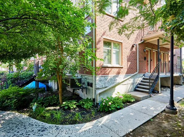 1496 Victoria Park Ave #256, Toronto, ON M4A 2M6