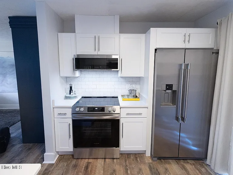 314 Greenview Dr — Photo 9
