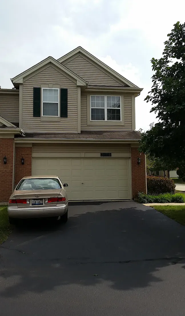 3 bed, 2.5 bath, 1776 sqft, $3,200 — Photo 2