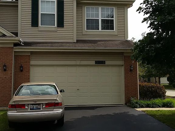 3rd image of 371 Evergreen Cir