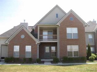 28716 Sheffield Ct, Chesterfield, MI