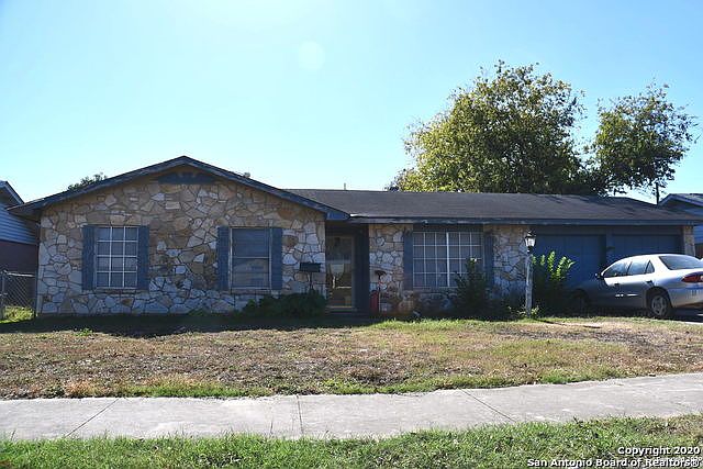 1st image of 5046 Lakewood Dr