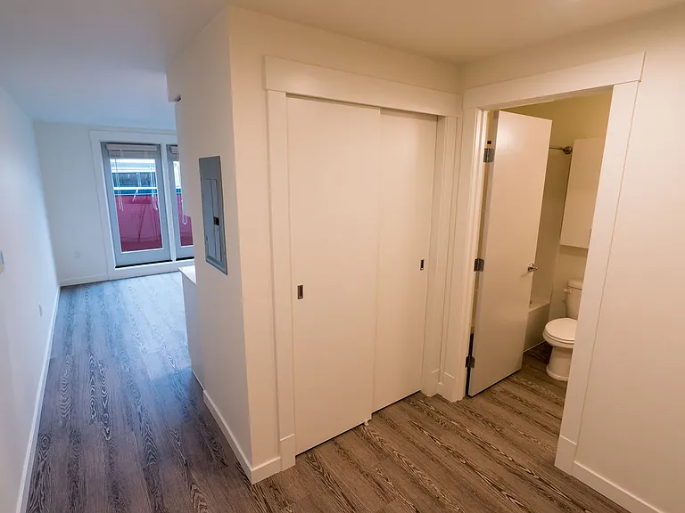 Louisa Hotel Apartments — Photo 19
