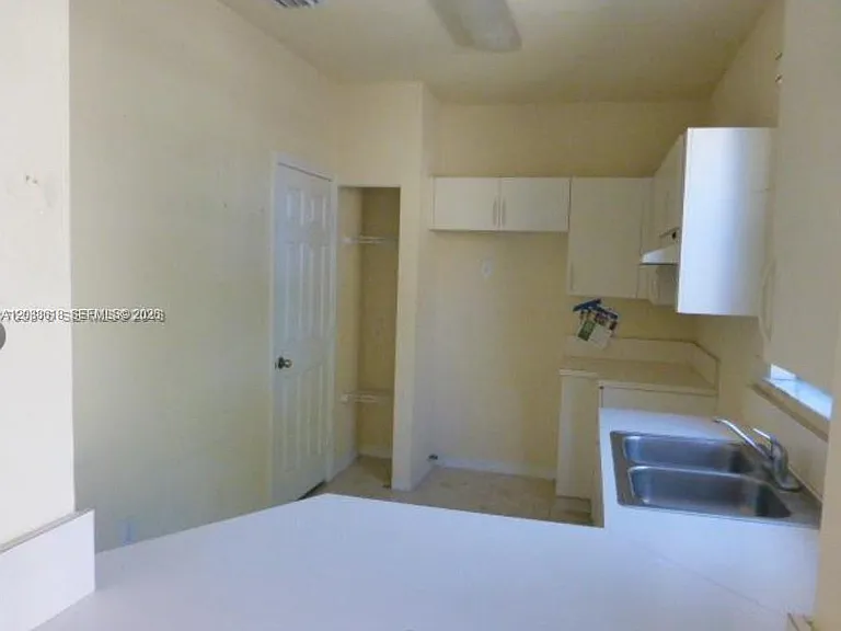 641 E Mowry Ct — Photo 5