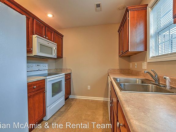 4th image of 2121 S Greenwood Dr APT 703
