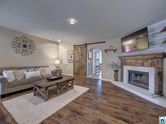 5th image of 6326 Glenview Dr