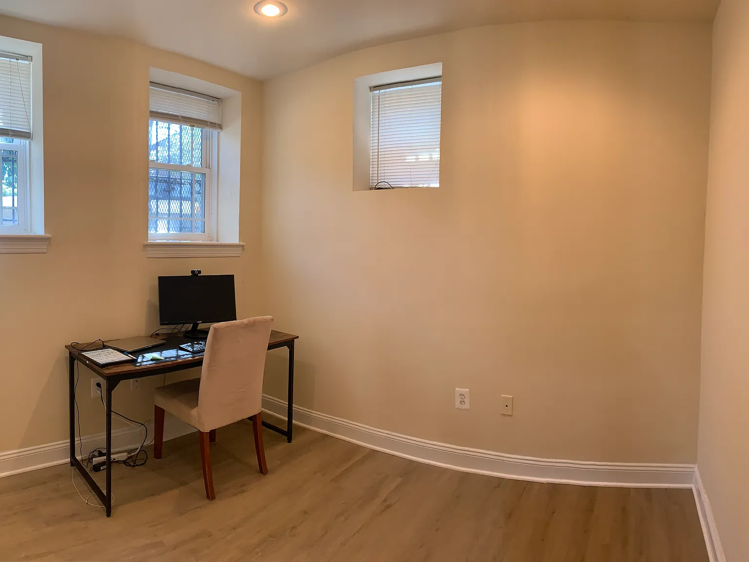 2 bed, 600 sqft, $2,450 — Photo 3