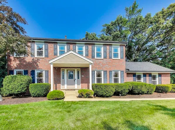 1601 Saddle Hill Rd, Libertyville, IL 60048