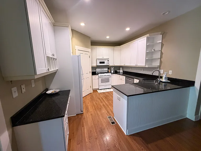 236 Ainsdale Dr — Photo 9