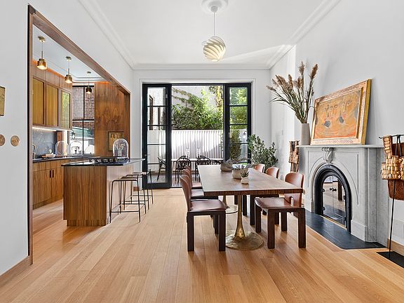 4th image of 257 W 4th St APT 1
