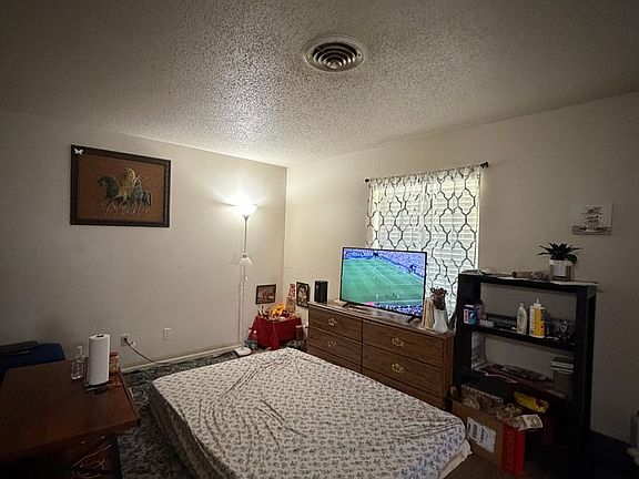 3rd image of 119 E 16th St #117
