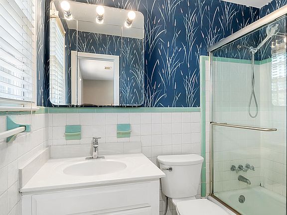 2nd image of 665 Port Cir