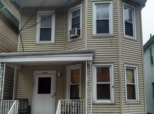349 Undercliff Ave, Edgewater, NJ 07020