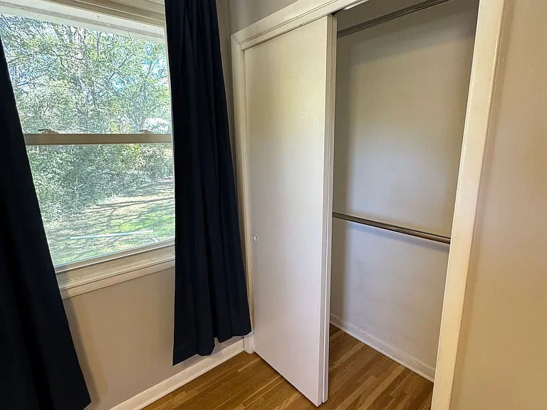 7000 Bonnafair Dr — Photo 14