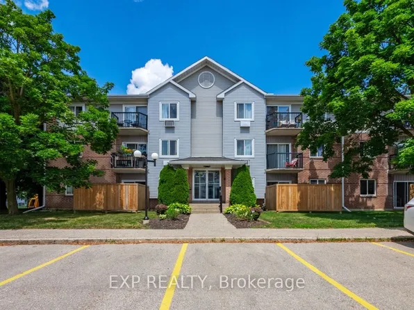 276 Eiwo Ct #301, Waterloo, ON N2K 3M6