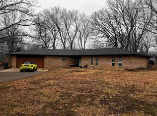 1720 E Madison Ave, Arkansas City, KS 67005