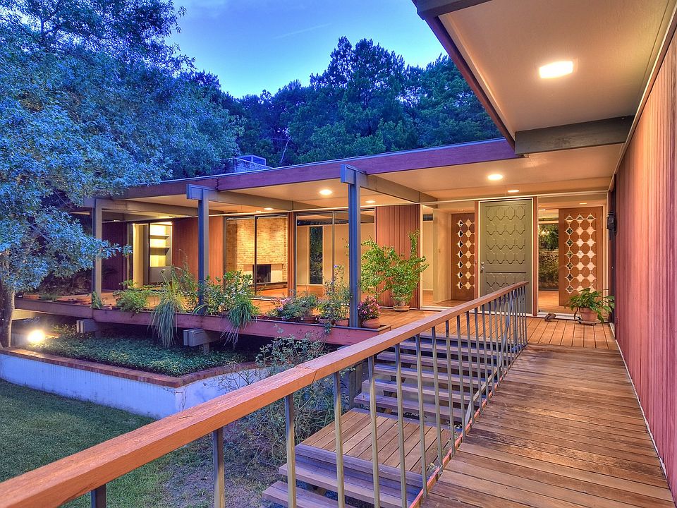 1st image of 4504 Crestway Dr