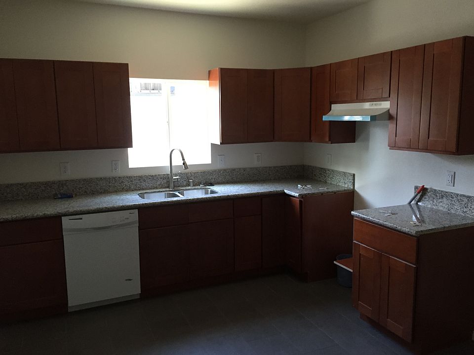 2nd image of 3935 Wisconsin St