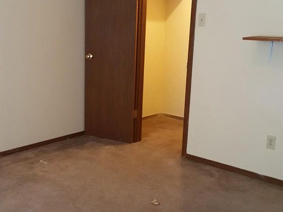 5th image of 104 Vieux Orleans Cir