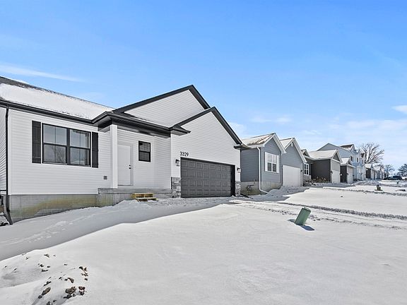 3rd image of 3329 Lincolnshire Rd