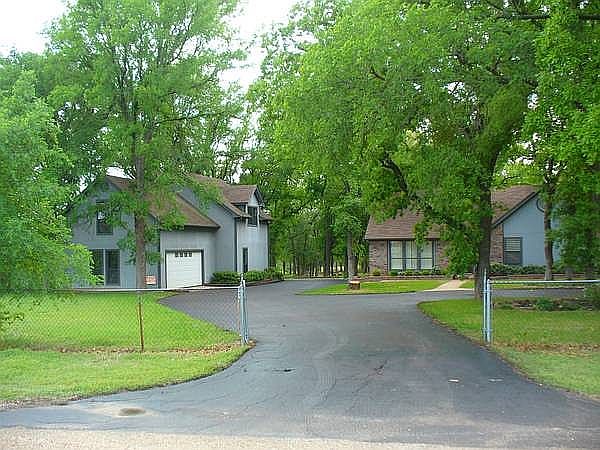 1st image of 4 Carrol Price Ct