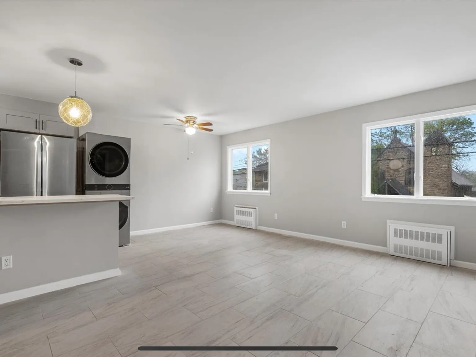 3 bed, 1050 sqft, $4,200 — Photo 2