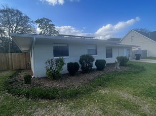 110 Ferry Rd NE, Fort Walton Beach, FL 32548